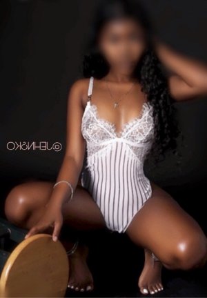 Oumayma sex dating